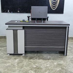 1.2m Modern Executive Office Desk